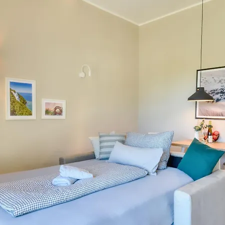 Frische Brise 33 Klein Stresow Ruegen By Ruyastay * 푸트버스